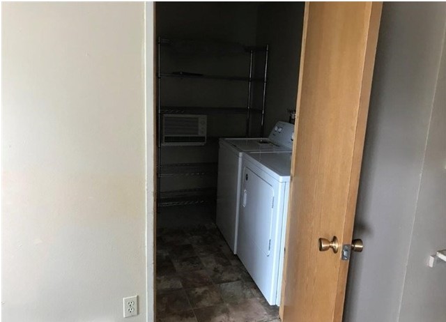 Interior Photo - 804 74th St E
