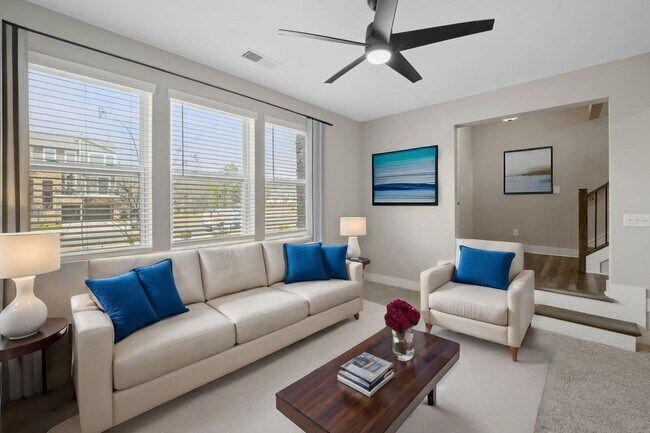 Building Photo - Gorgeous Aria at the Park 3 Bedroom Townhouse!