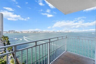Building Photo - 770 Claughton Island Dr