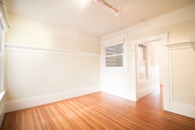 Building Photo - 355 Grove St