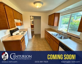 Building Photo - 2907 Moraga Ave SE