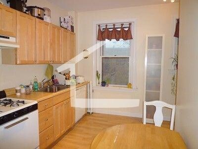Primary Photo - 164 Strathmore Rd