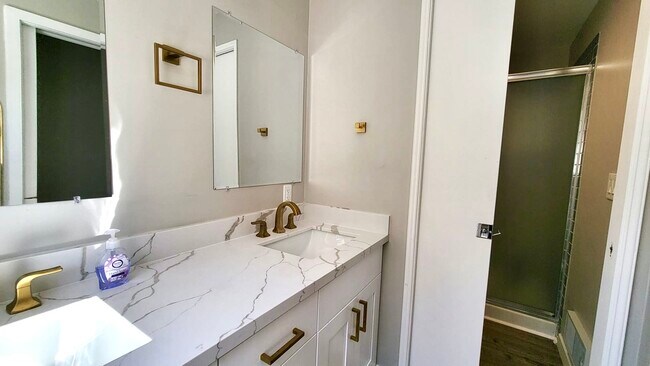 Foto del edificio - 1306 N 100th St