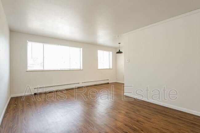 Foto del edificio - 4991 Lowell Blvd