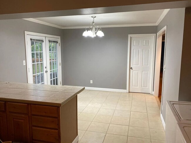 Building Photo - 3 Bed 1 Bath For Rent - Springfield