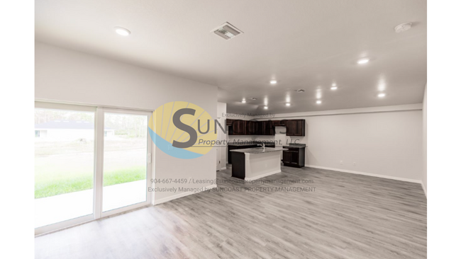 Building Photo - AVAILABLE NOW! Gorgeous 2/2 Duplex for Ren...