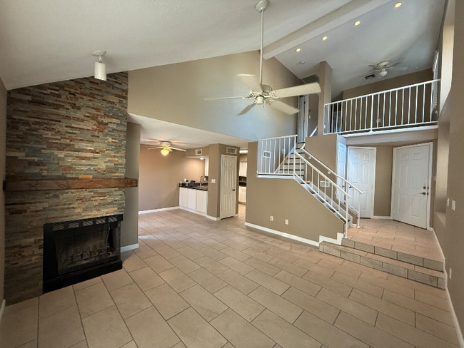 Photo - 425 S Seawynds Blvd Townhome