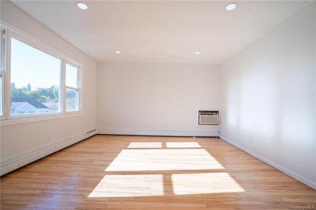 Foto del edificio - 5 Ridge Rd