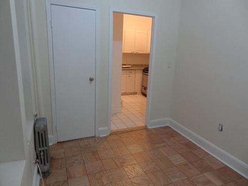 Foto principal - 516 E 80th St