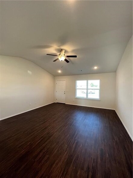 Building Photo - 414 Wood Creek St