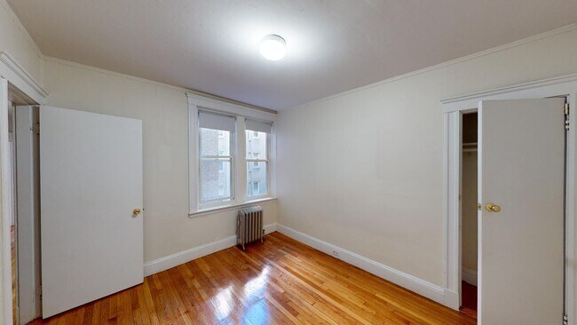 Foto del edificio - Avl NOW No Fee! Split-style 2BR near Kenmore, BU, Northeastern, Longwood!