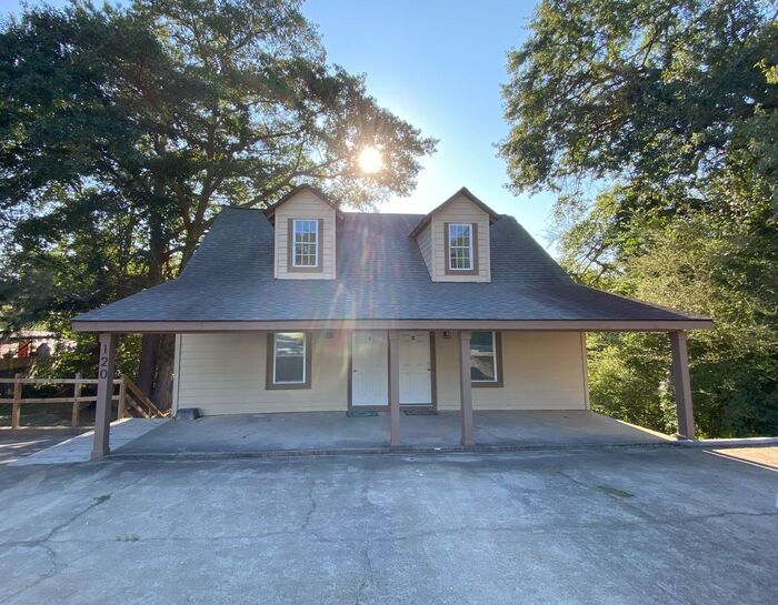 Foto principal - Main-level apartment near UWG