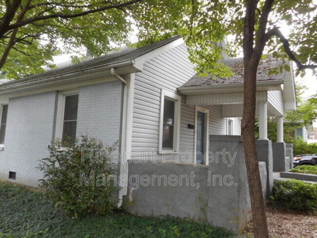 Building Photo - 1024 Park Ave Ext
