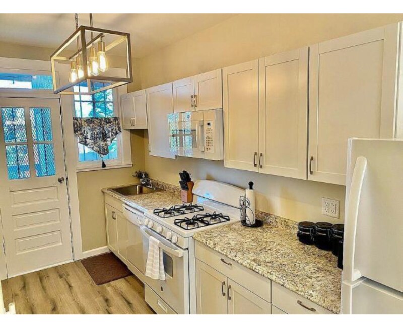 Foto principal - 1300 U St SE