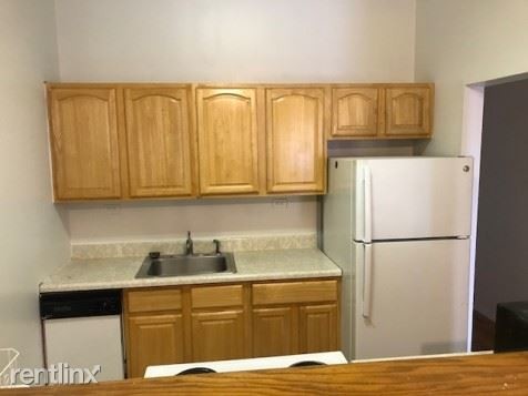 Primary Photo - 3 br, 1 bath Apartment - 232 Hudson St Apt 3A