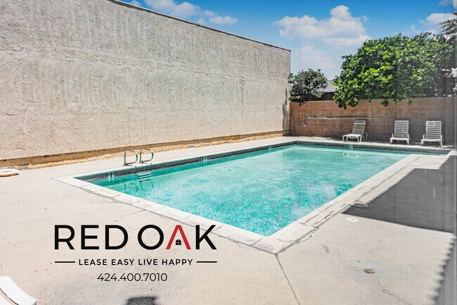 Foto del edificio - 8614 Woodley Ave