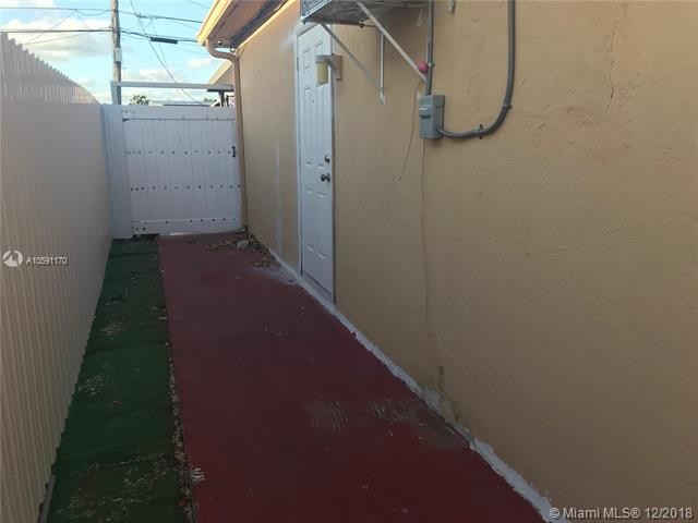 Foto del edificio - 5321 SW 4th St