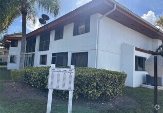 Building Photo - 9700 SW 138th Ave