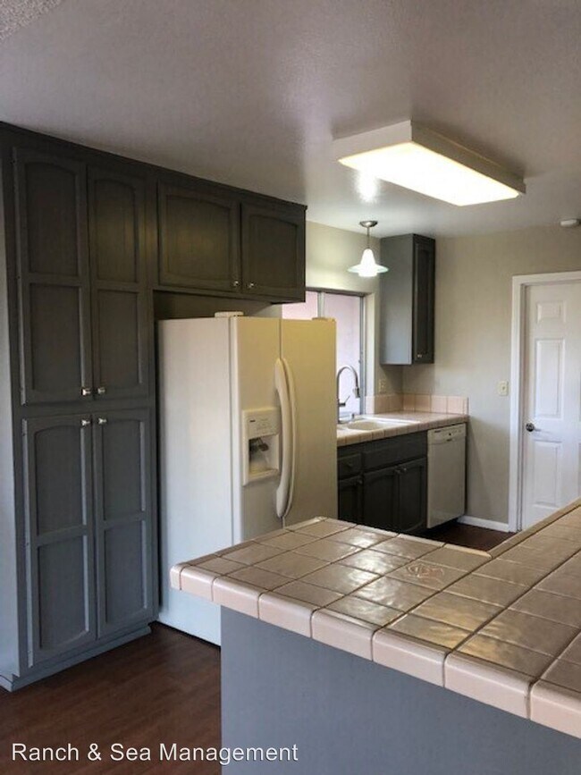 Building Photo - 3 br, 2 bath House - 4914 Loma Laguna Dr