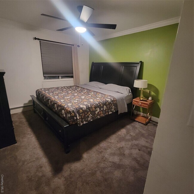 Foto del edificio - 236-14 Bentley Rd