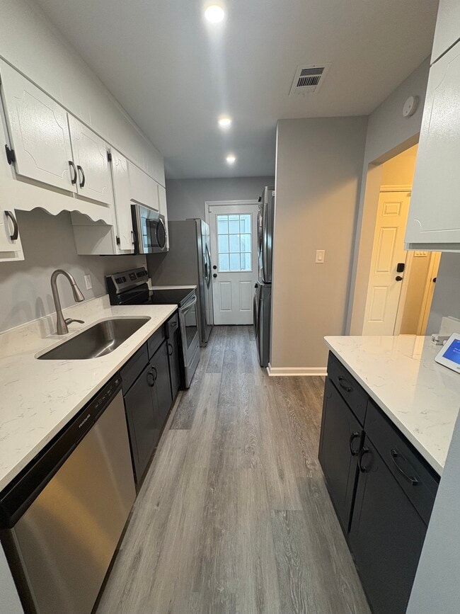 Building Photo - 604 Marshview Cir Dr