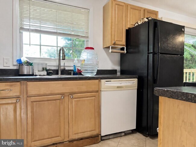 Foto del edificio - 8018 Hammond St