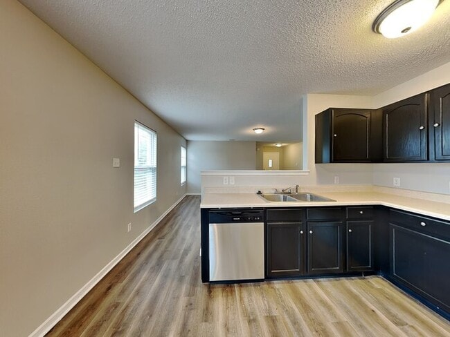 Building Photo - 7938 Hydrangea Ct