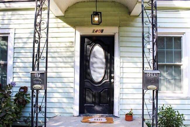 Building Photo - 1408 Memorial Dr SE