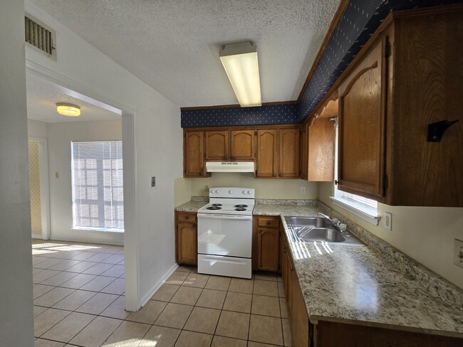 Foto del edificio - 120 Oak Ridge Ave