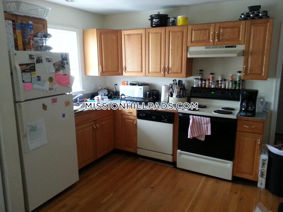 Foto principal - 64 Hillside Ave
