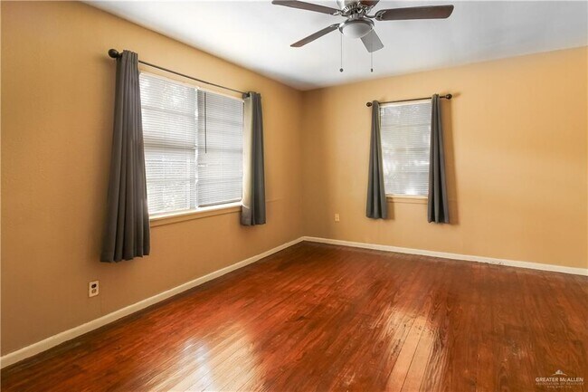 Foto del edificio - 2757 Elena St