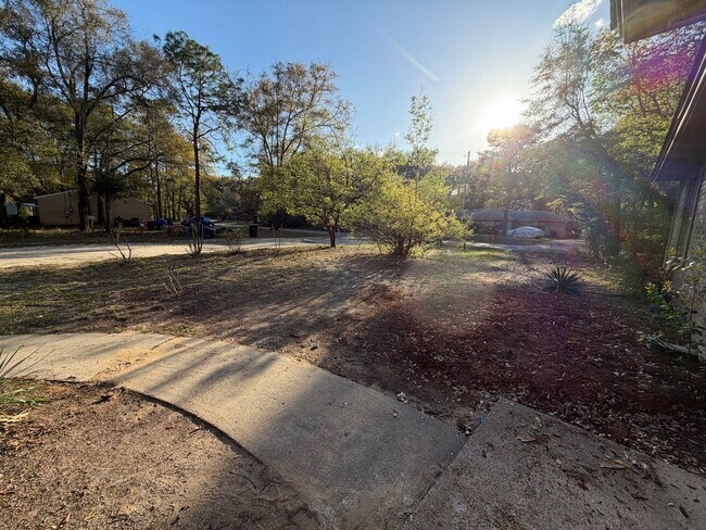 Foto del edificio - Updated 3BR/2BA Near Parks, Golf, Shopping, and the St. Marks Trail