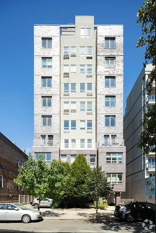 Building Photo - 139 Skillman Ave