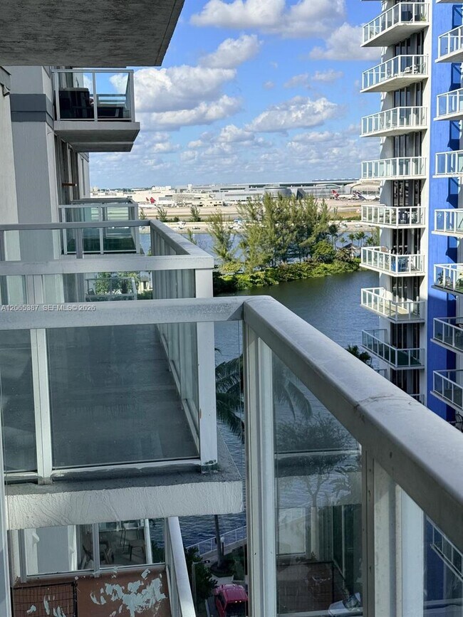 Foto del edificio - 5091 NW 7th St