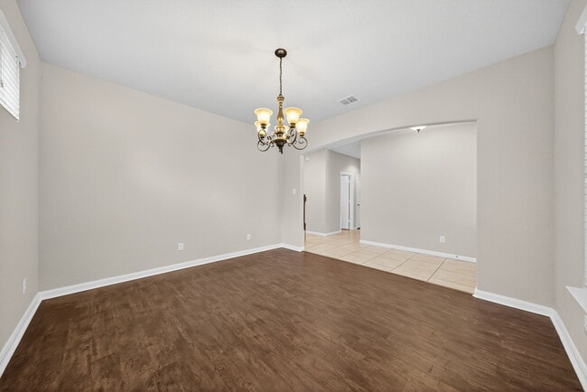 Building Photo - 1226 Hidden Cave Dr