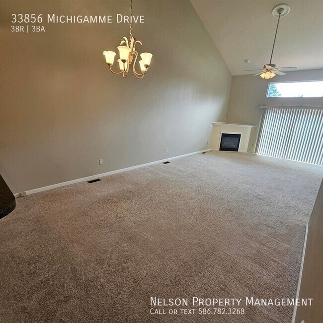 Foto del edificio - 33856 Michigamme Dr
