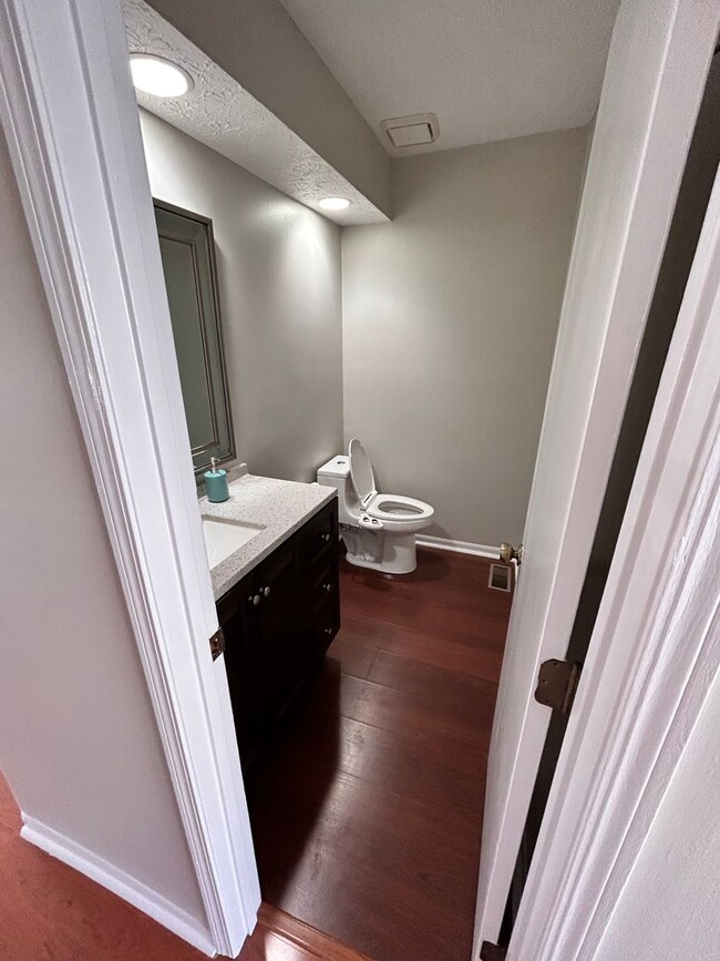 Building Photo - 7754 Amberfalls Ct