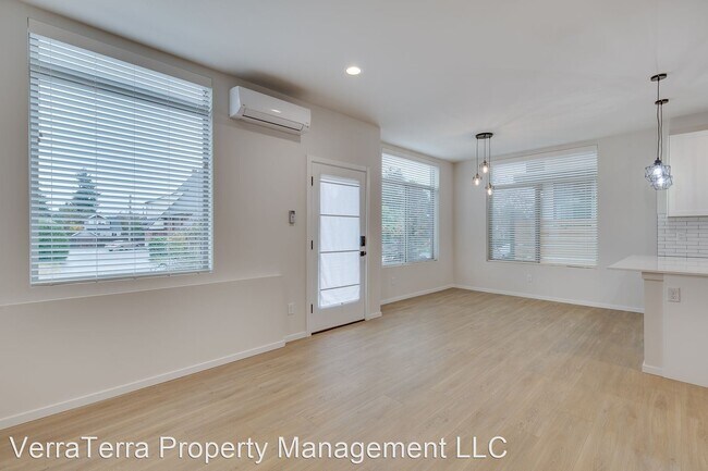 Foto del edificio - 3 br, 2 bath House - 8015A Mary Ave NW