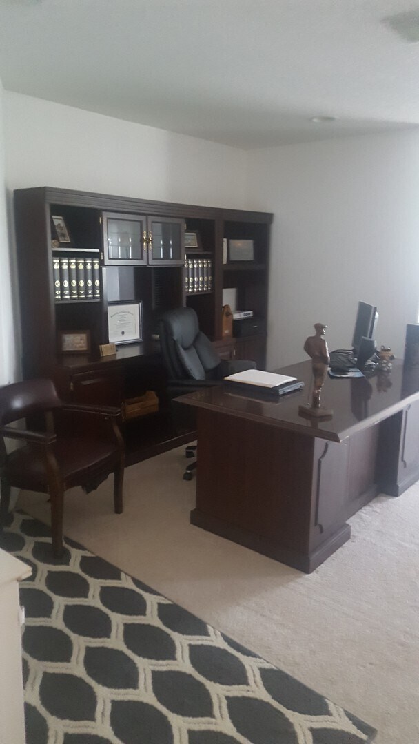 Foto del edificio - WALK TO BEACH, 3 BEDROOM 2 CAR GARAGE HOME!!! CLOSE TO EVERYTHING!