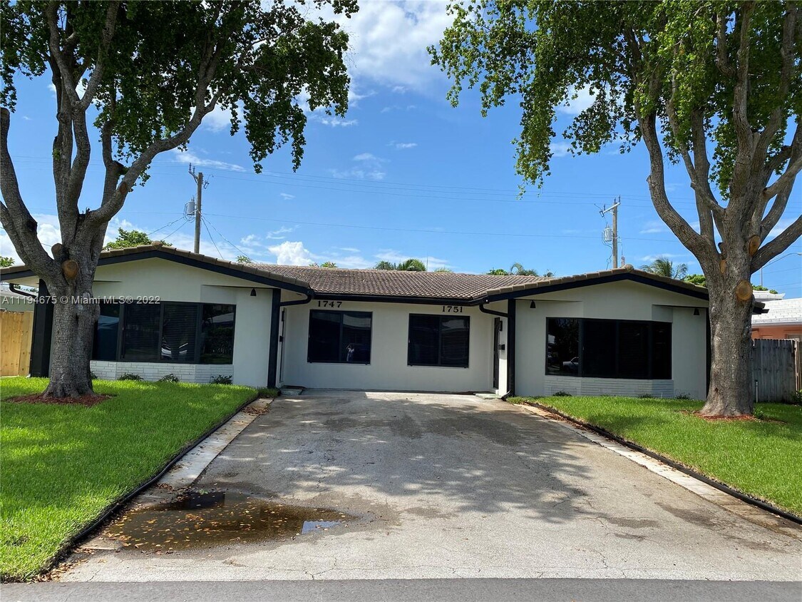 Foto principal - 1747 NE 55th St