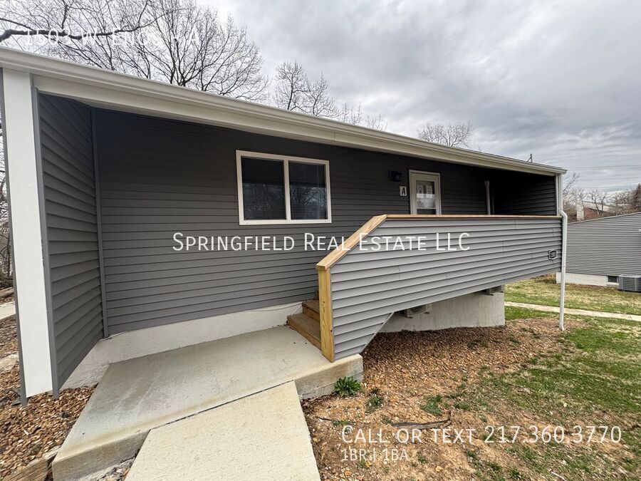 Primary Photo - Renovated 1 Bed, 1 Bath Apartment with Amp...