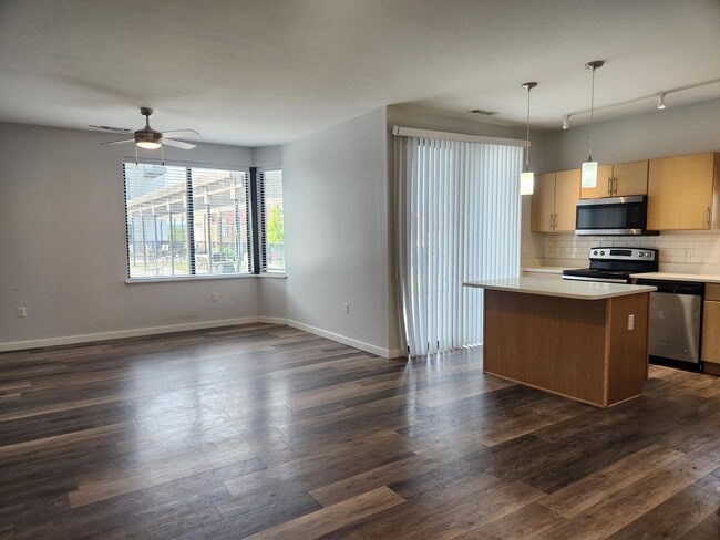 Interior Photo - River Rock Apartments