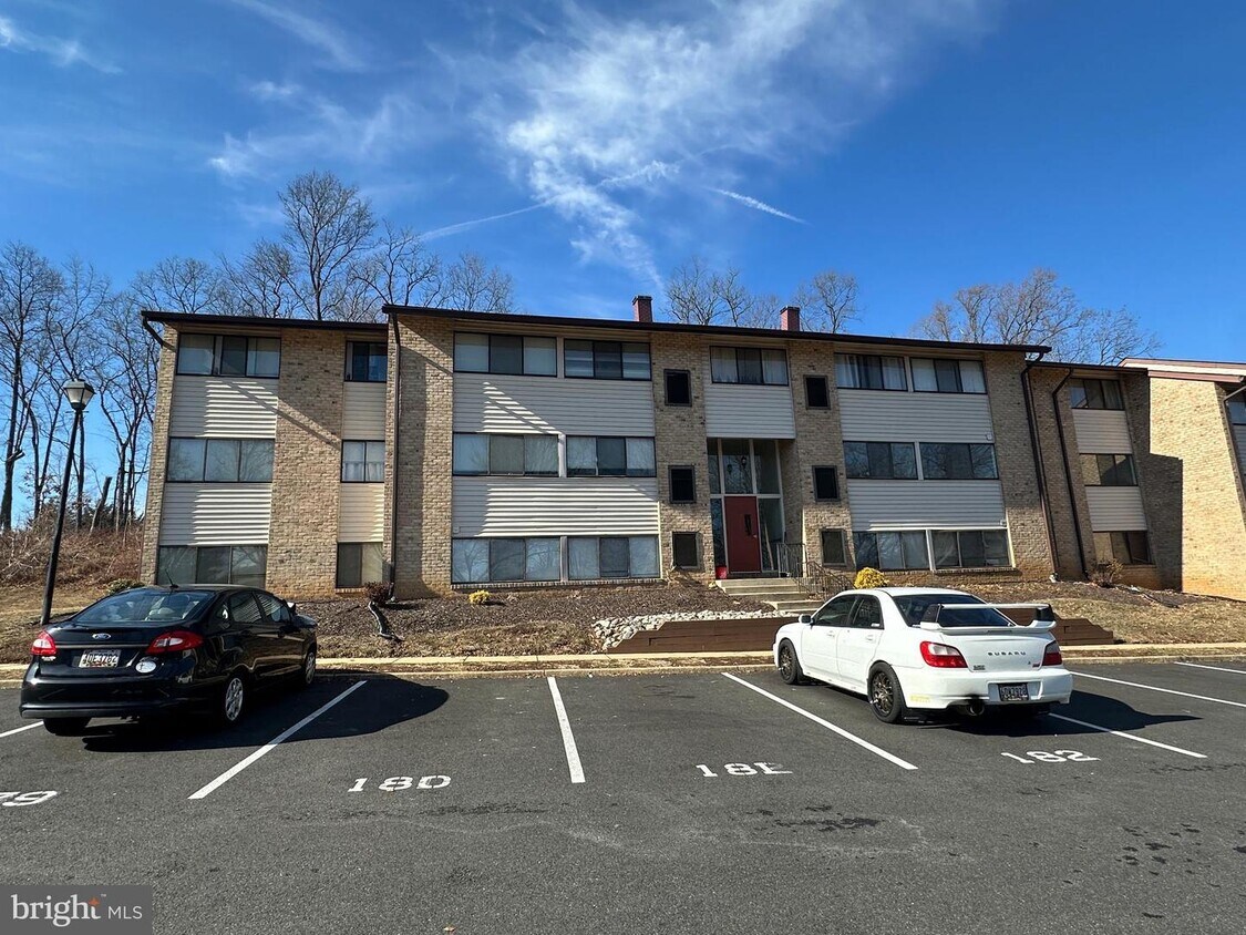 Foto principal - 140 Royal Oak Dr