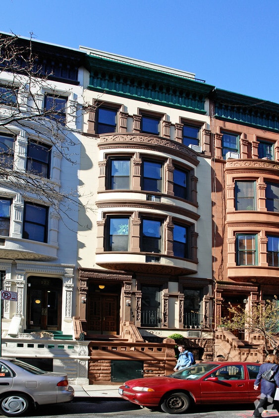 Building Photo - 124 W 80th St