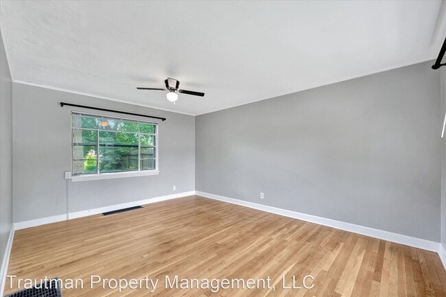 Building Photo - 2 br, 1 bath House - 305 Hessel Blvd.
