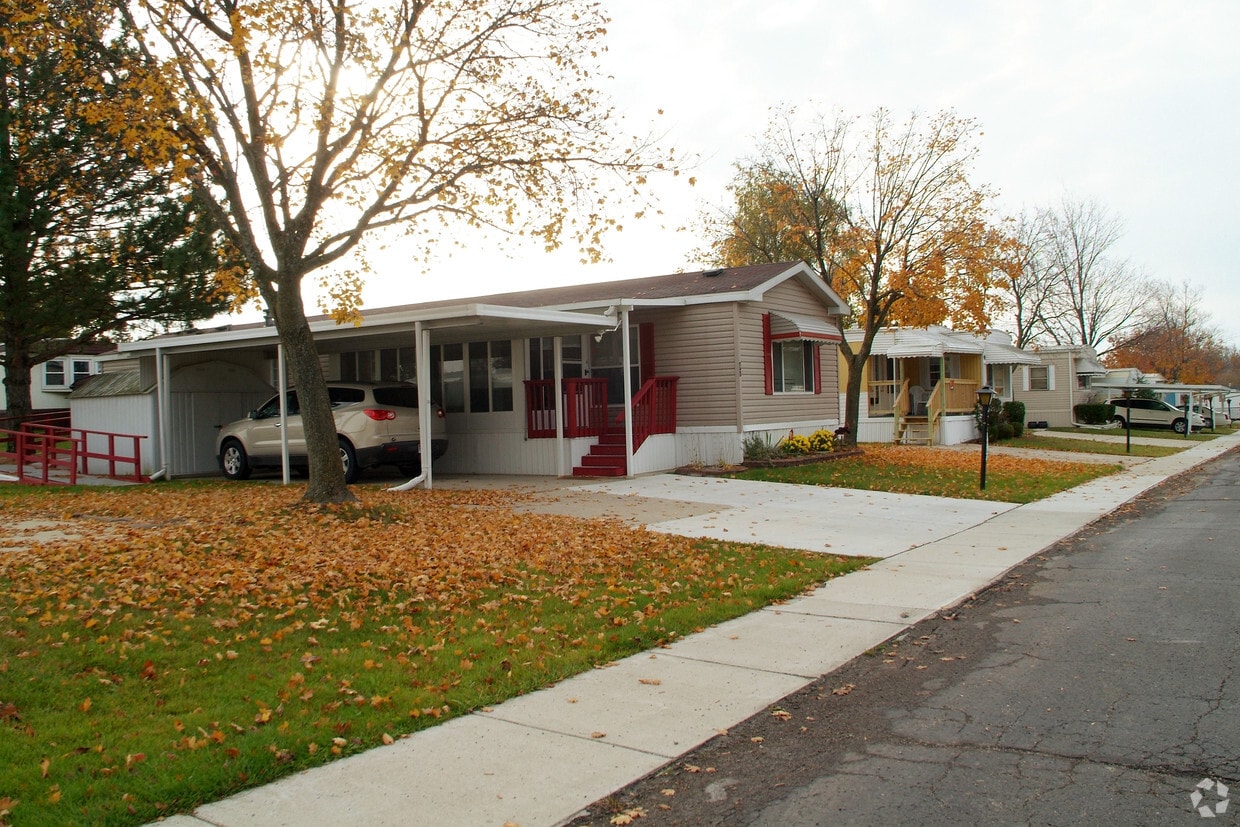 Old Orchard Apartments in Davison, MI