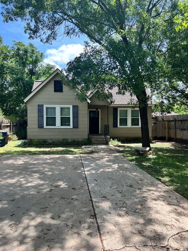 Primary Photo - 5603 Montview St