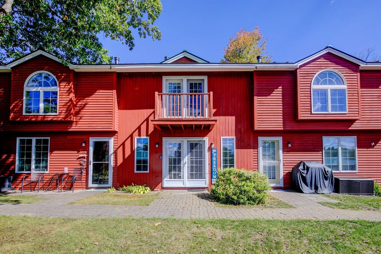 Foto principal - 98 Washington Rd