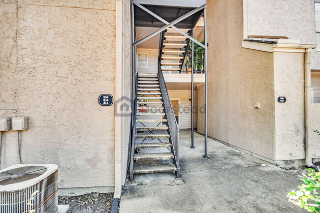 Foto del edificio - 10855 Meadowglen Ln