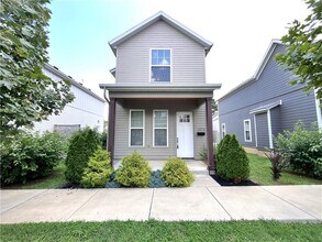 Building Photo - 1372 S Duncan Ave
